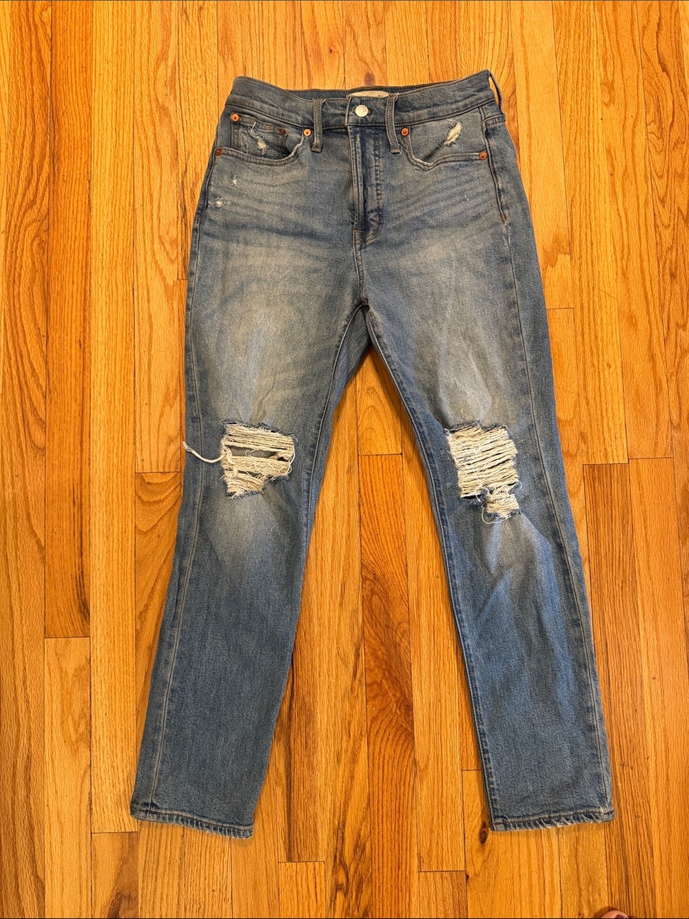 Madewell Women's Perfect Vintage Jean. Light Blue Straight-Leg Ripped Jeans